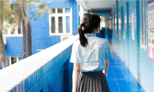 龙陵如何找到一个可以帮助我生孩子的女人？